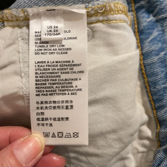 Urban Outfitters BDG Girlfriend High Rise Cutoff Denim Shorts Raw Hem Light-26 - Picture 10 of 11